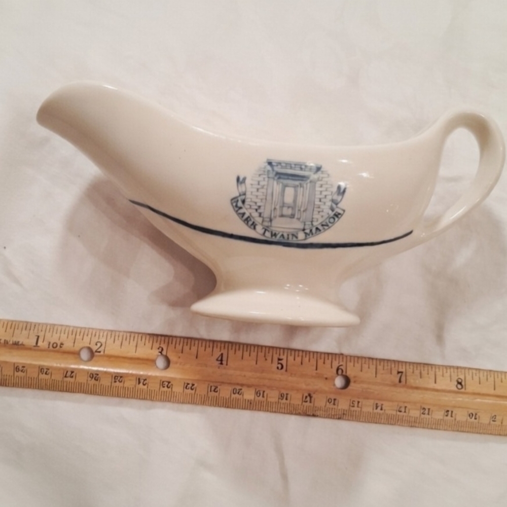 Vintage 1933 Mark Twain Manor Gravy Boatt - Picture 3 of 6